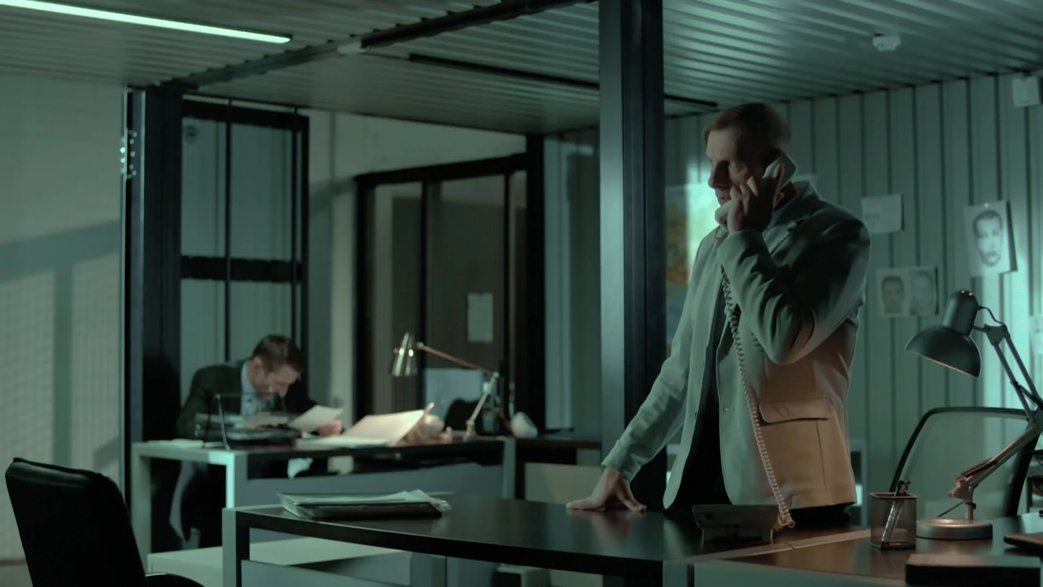 SERIES still 04