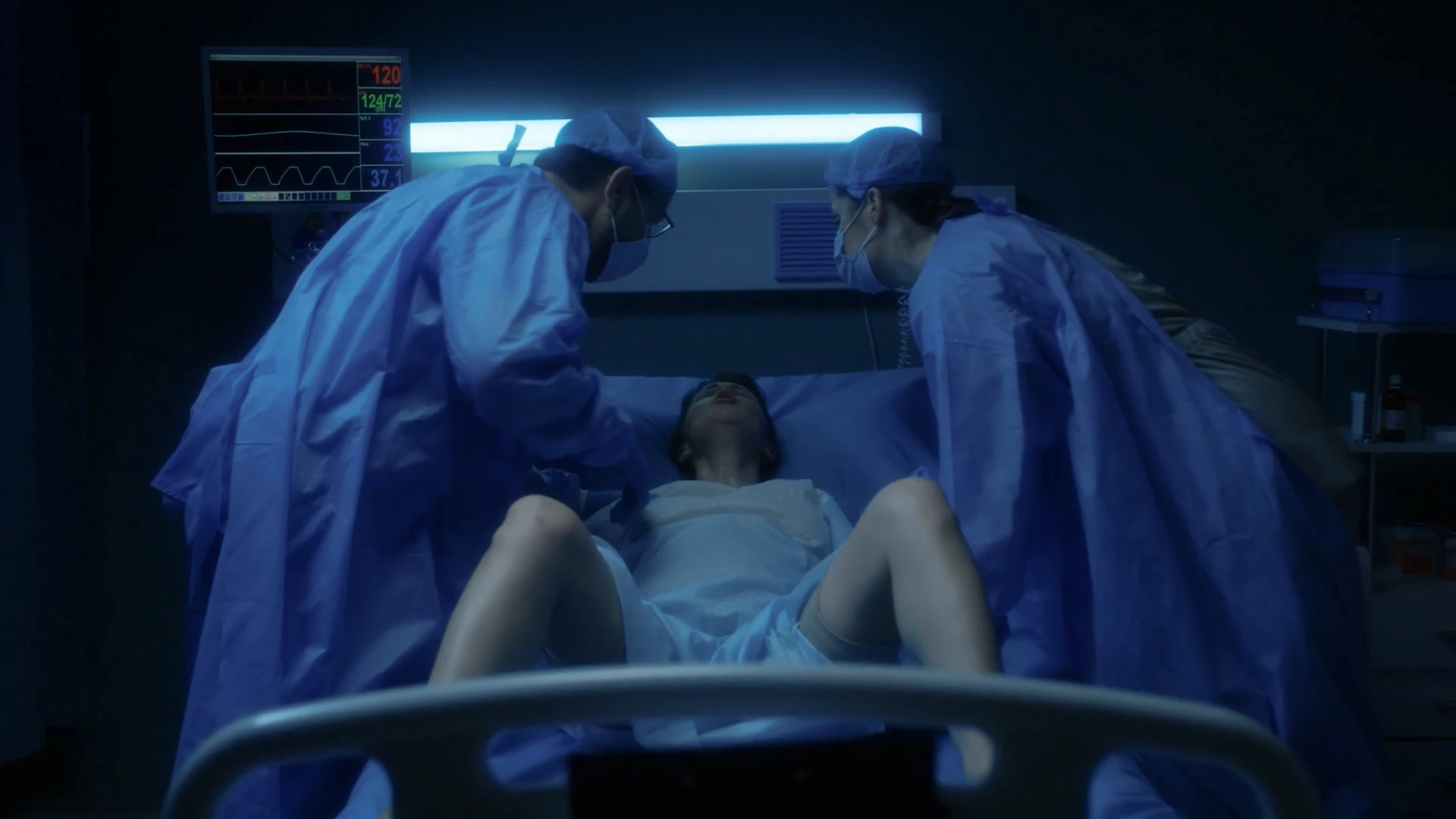 SERIES still 07